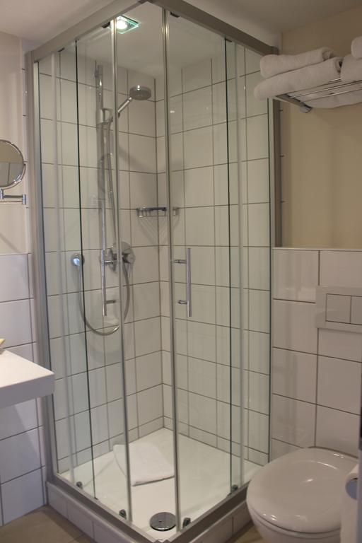 Hotel Bonjour Bad Soden am Taunus Rum bild