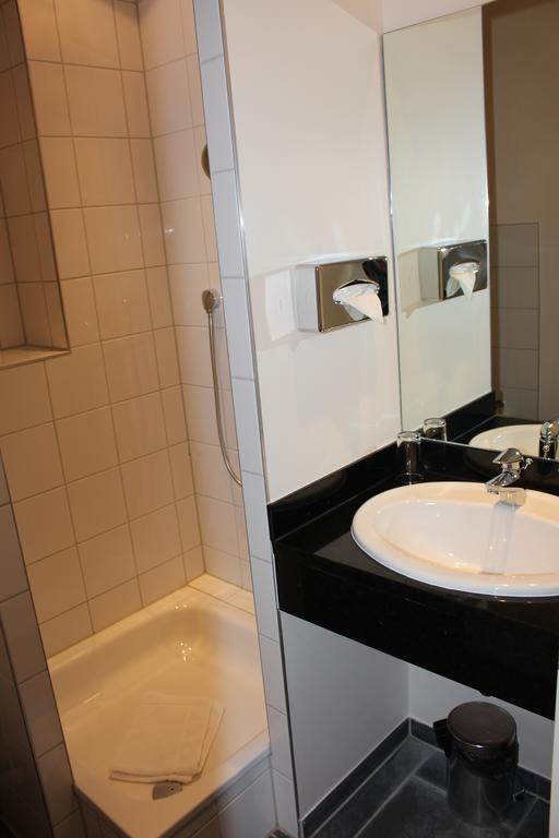 Hotel Bonjour Bad Soden am Taunus Rum bild