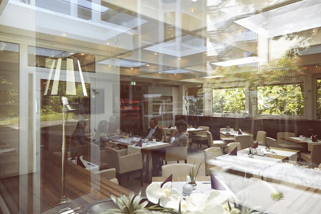 Hotel Bonjour Bad Soden am Taunus Exteriör bild